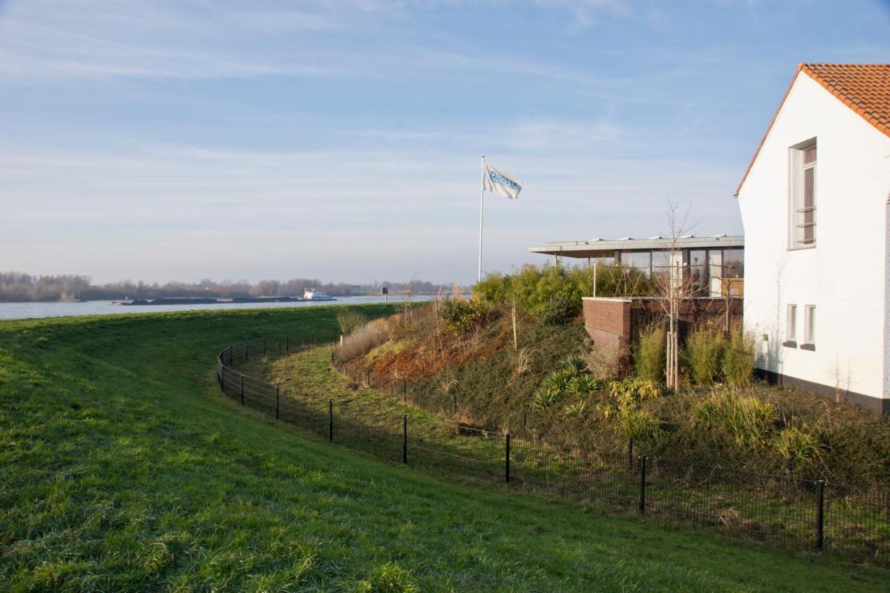 B&B Pompgebouw Aan De Rijn Tolkamer Exterior photo